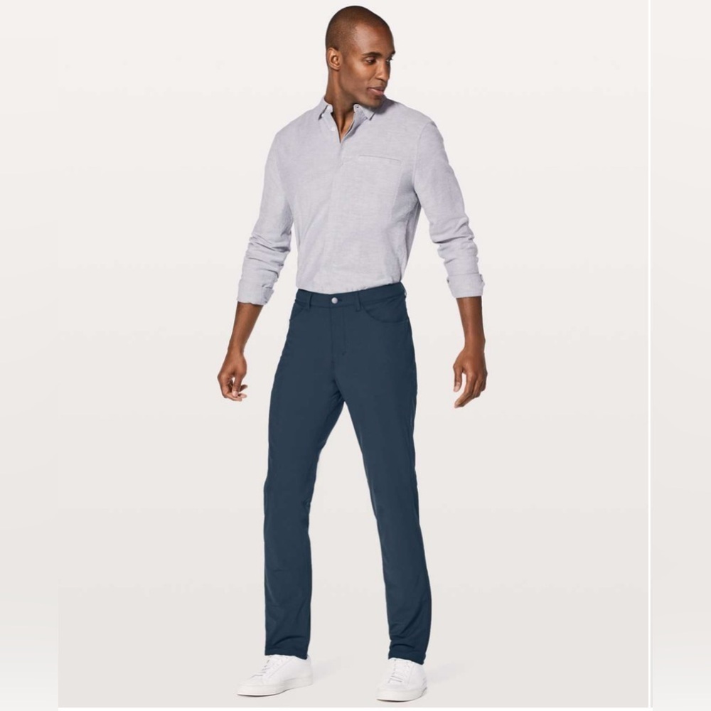 Lululemon ABC Pant Classic *34"
True Navy Size 36
